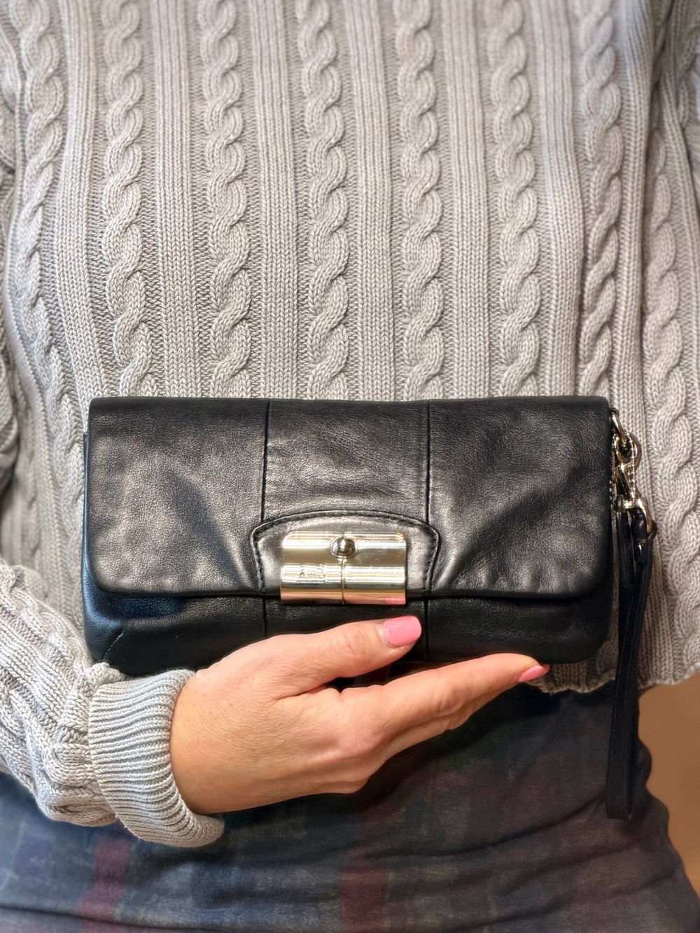 Coach Minimalist Kristin Black Leather Convertible Clutch Turquoise Lining VGUC